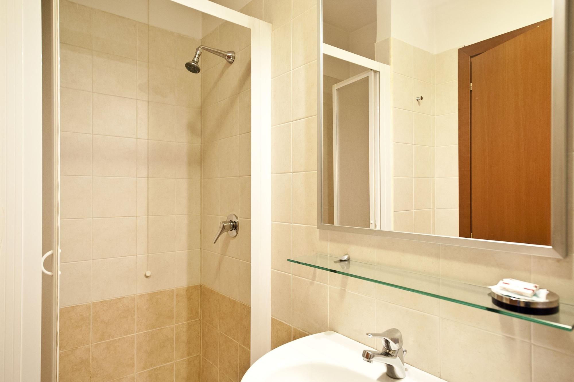 Hotel 4 Pini โรม ภายนอก รูปภาพ