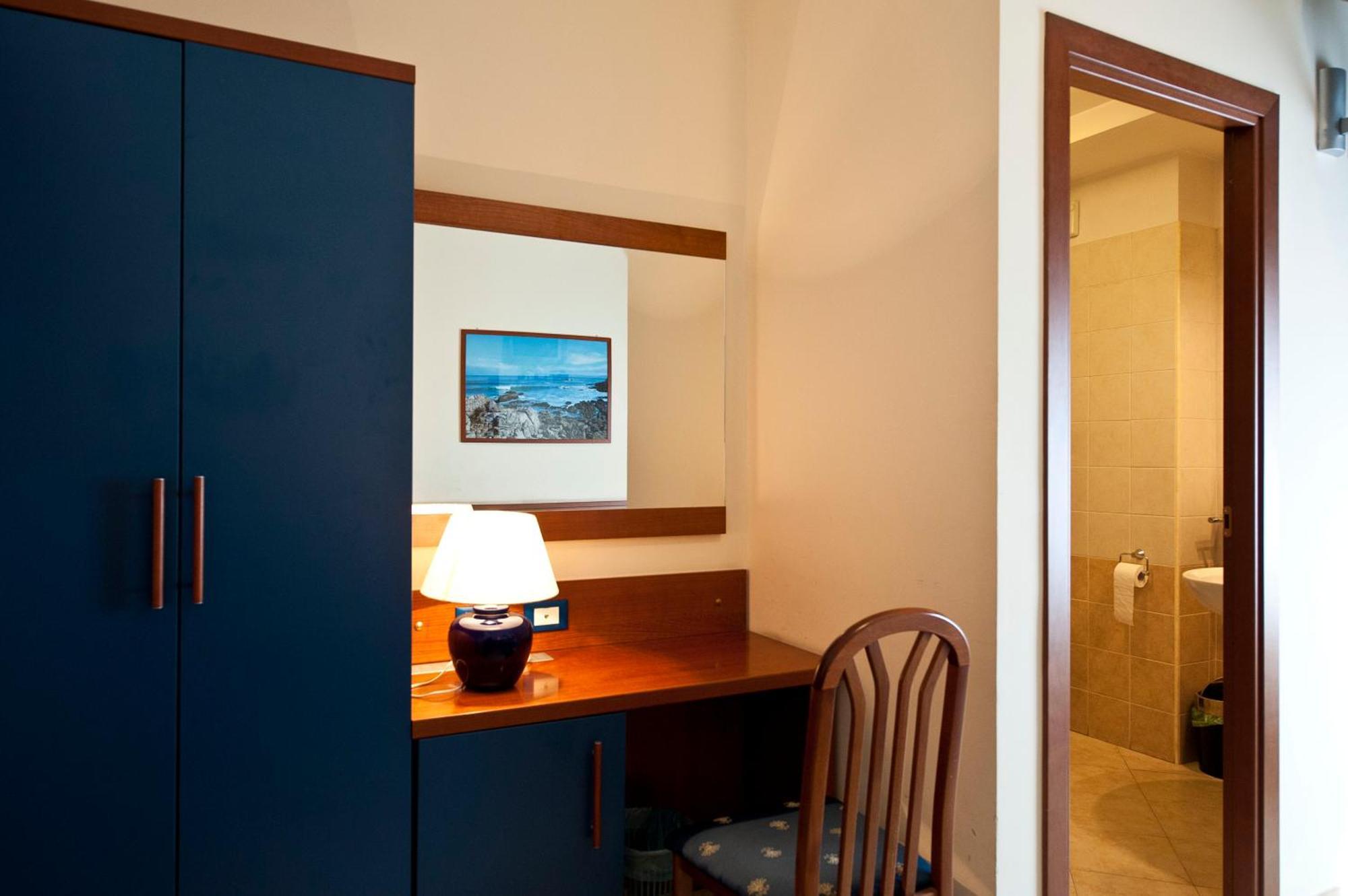 Hotel 4 Pini โรม ภายนอก รูปภาพ
