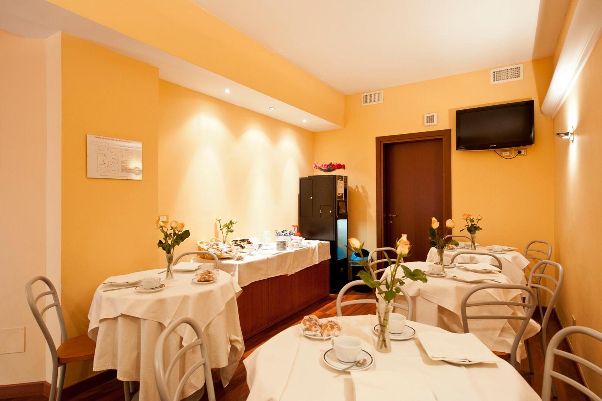 Hotel 4 Pini โรม ภายนอก รูปภาพ